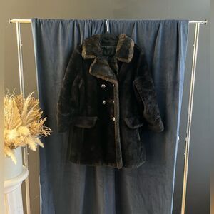 Genuine fur 1970s winter coat — True Vintage Dark Brown Fur Jacket, Size Medium